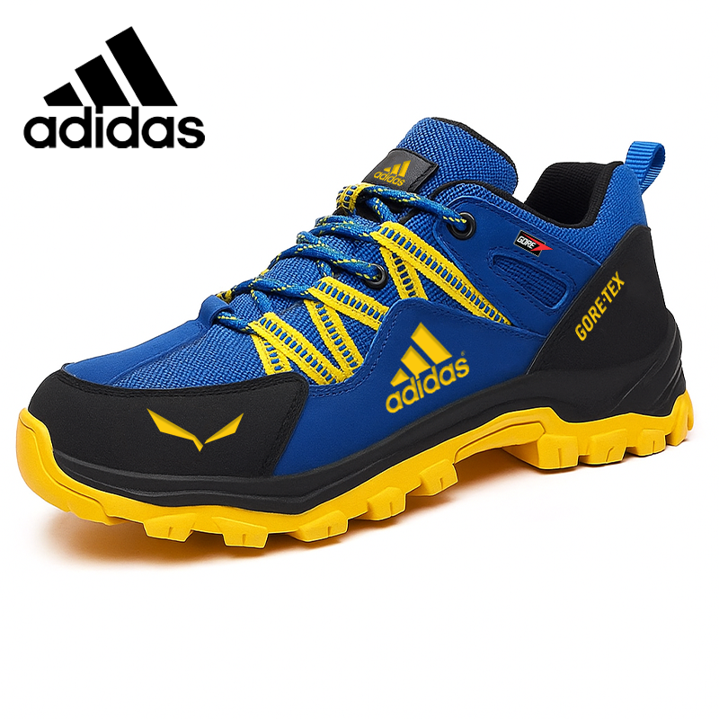 Buty trekkingowe Adidas® wykonane są z wodoodpornego i oddychającego materiału.