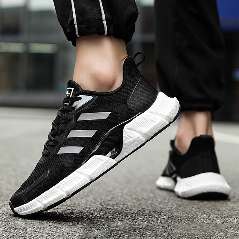 Pánske ležérne topánky Adidas s mäkkou podrážkou a pohodlným odpružením.