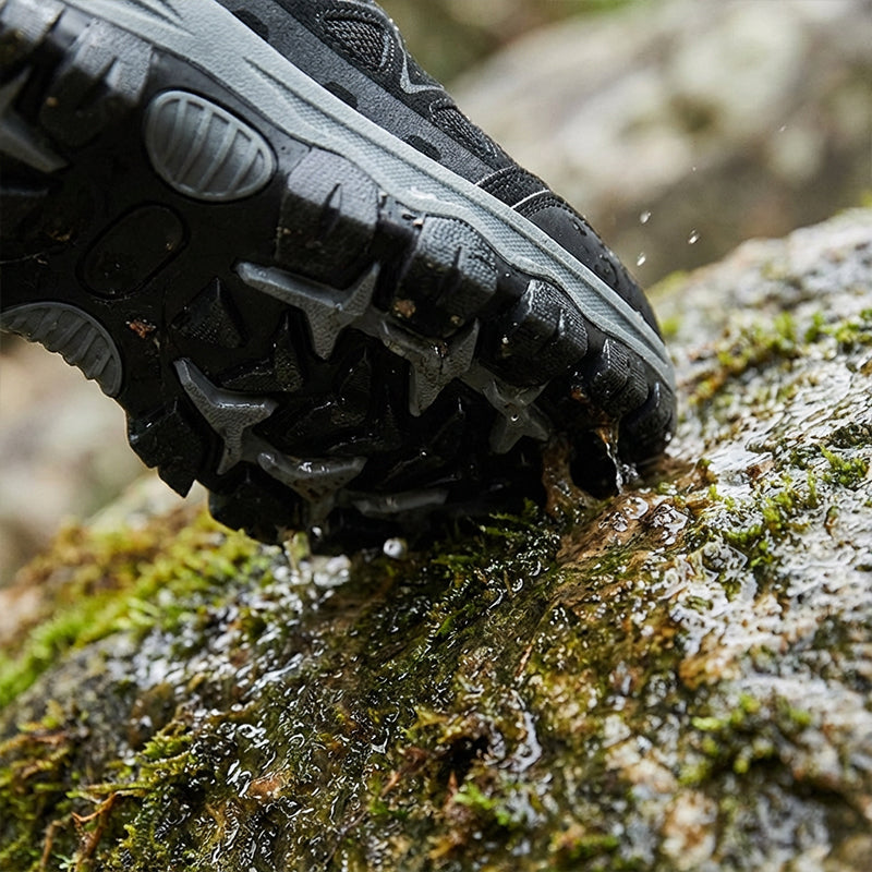 👟 Pánske ľahké turistické topánky - protišmyková, odolná podrážka