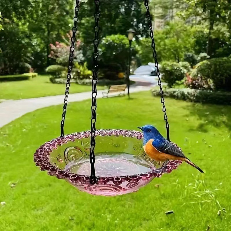 🐦🌧️Krmítko pre vtáky vo vintage štýle s kúpeľkou - možno zavesiť kamkoľvek, ľahko sa plní. Priláka drozdy a modrinky. Ideálne pre milovníkov prírody. 🏡✨