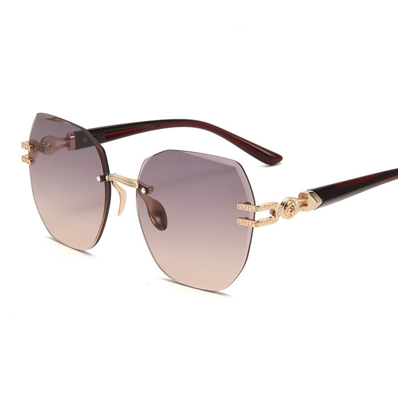 🕶️ Výrazné bezrámové slnečné okuliare – minimalistická kovová obruba, ochrana UV400, ľahké – platba na dobierku ✨