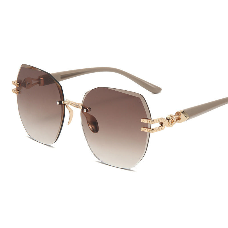 🕶️ Výrazné bezrámové slnečné okuliare – minimalistická kovová obruba, ochrana UV400, ľahké – platba na dobierku ✨